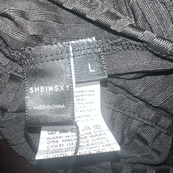 NWT!! SHEIN open back romper - Picture 5 of 5